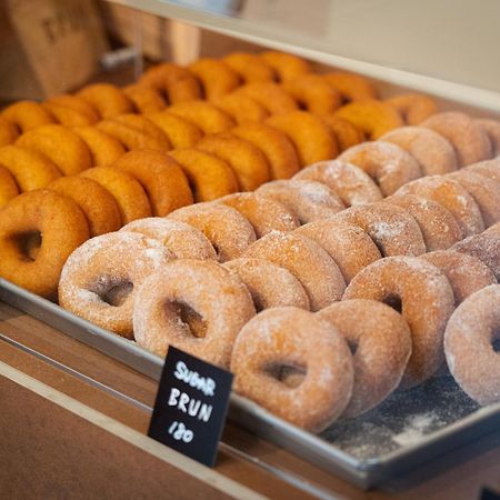 Hostel Ini Kobe & Brun Donut Cafe Экстерьер фото